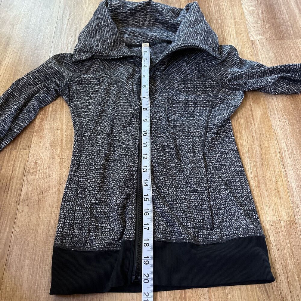 Lululemon Be Present Coco Pique Black Jacket Full Zip Women's Size‎ 2 - Picture 6 of 6